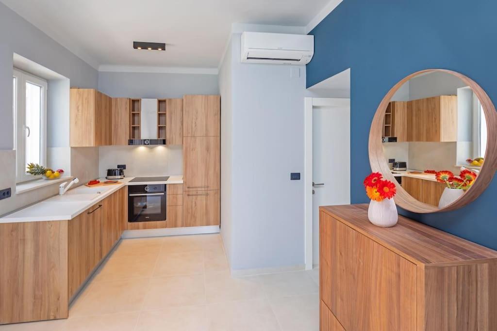 St Jakov Superior Beach Apartment With Free Parking Dubrovnik Exterior photo